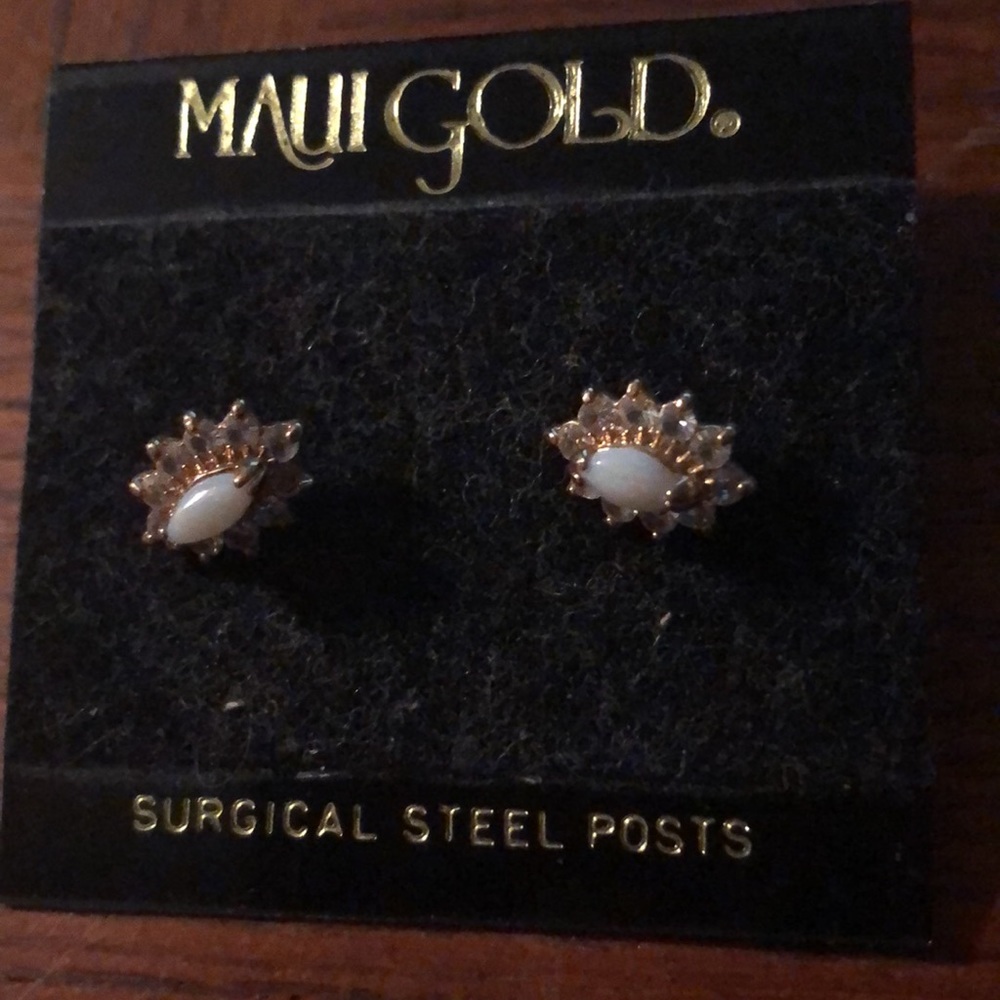 Maui Gold Opal Earrings- 414 $30 or $25 w/offer